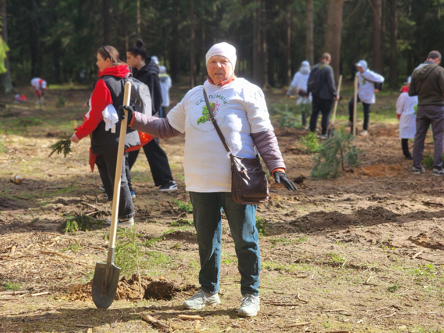 дубна, сад памяти, день победы, волонтеры подмосковья, молодая гвардия, юнармия,