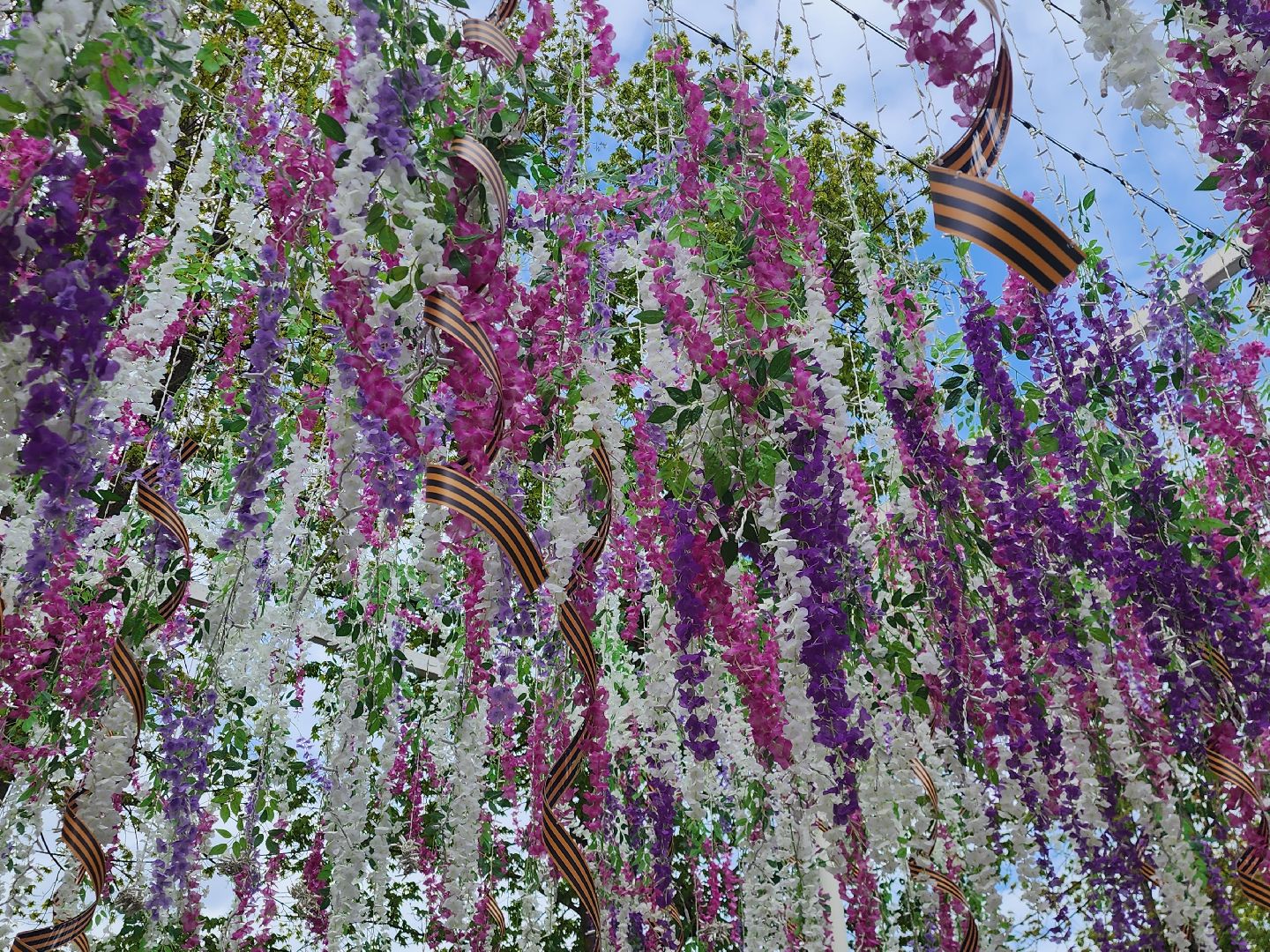 День Победы, украшение города, 9 мая, 80 дет победы, Истра,