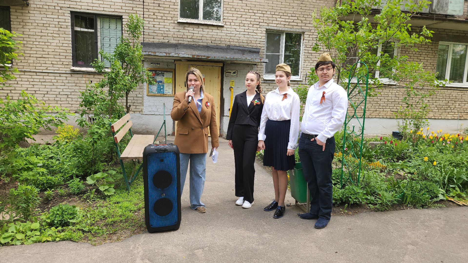 Реутов, великая отечественная война, ветераны, концерт под окнами ветерана, катюша, Сергей Поляков,ВОв,