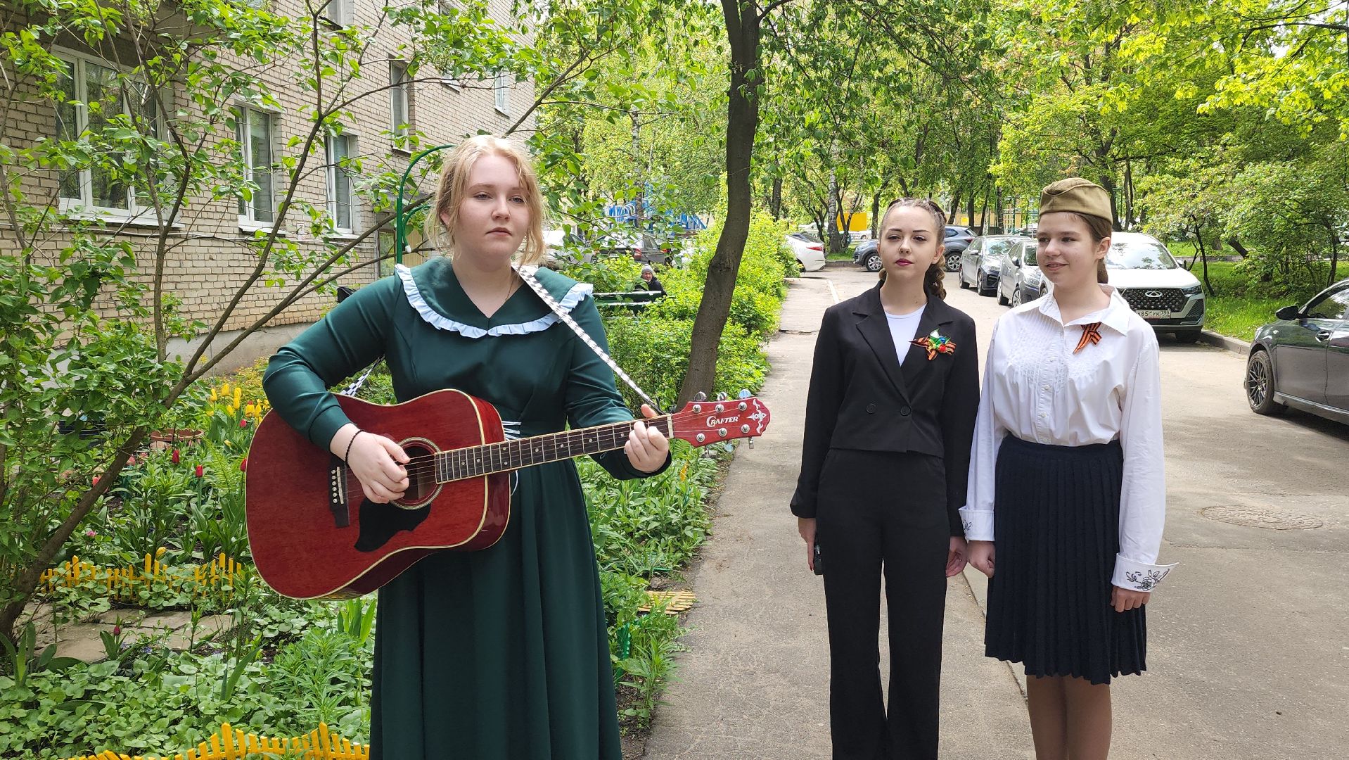 Реутов, великая отечественная война, ветераны, концерт под окнами ветерана, катюша, Сергей Поляков,ВОв,