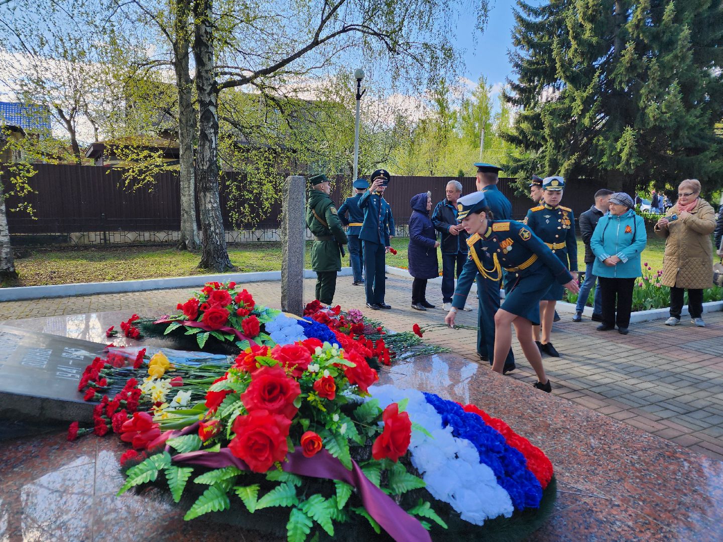 Чехов , микрорайон Венюково , обелиск, мемориал, возложение цветов , День Победы , возложение венков, торжественная церемония,