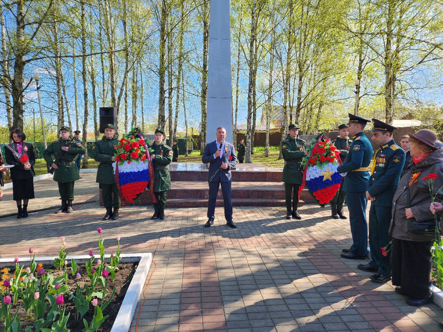 Чехов , микрорайон Венюково , обелиск, мемориал, возложение цветов , День Победы , возложение венков, торжественная церемония,