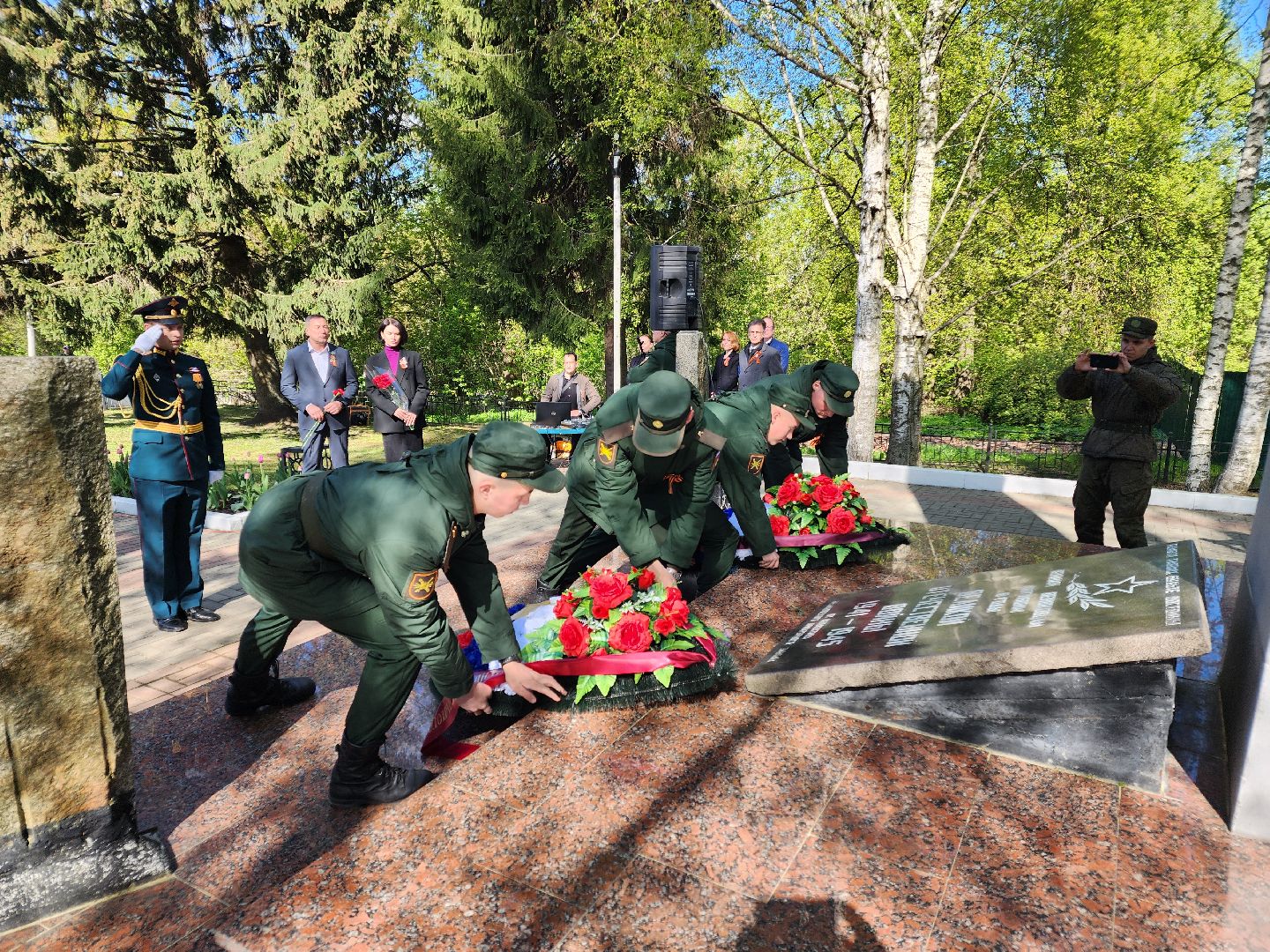 Чехов , микрорайон Венюково , обелиск, мемориал, возложение цветов , День Победы , возложение венков, торжественная церемония,