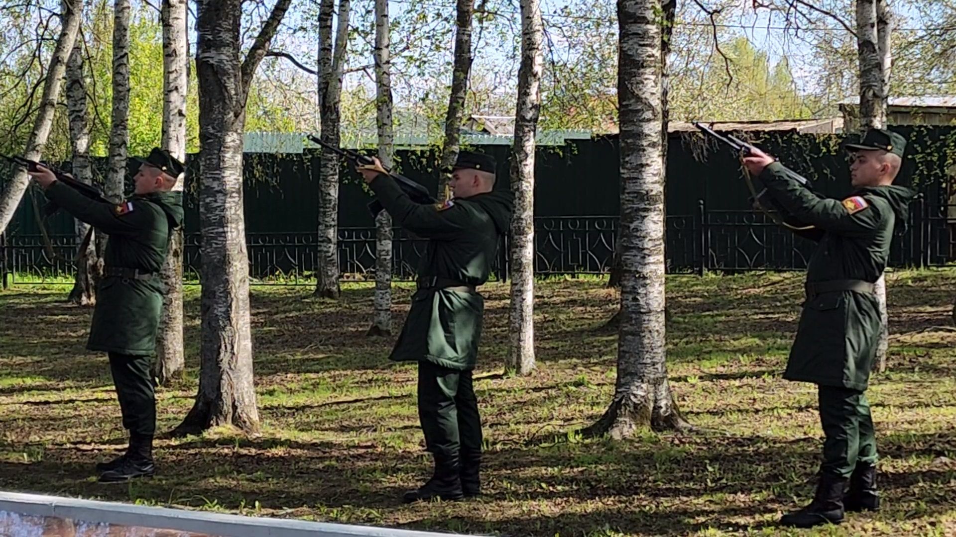 Чехов , микрорайон Венюково , обелиск, мемориал, возложение цветов , День Победы , возложение венков, торжественная церемония,