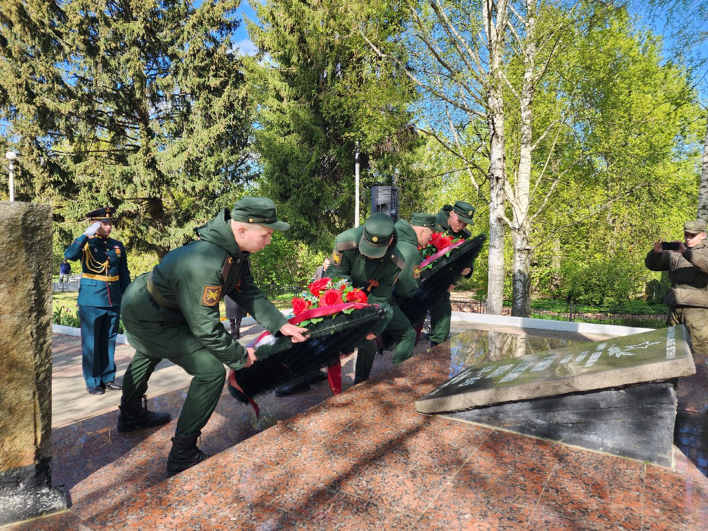 Чехов , микрорайон Венюково , обелиск, мемориал, возложение цветов , День Победы , возложение венков, торжественная церемония,