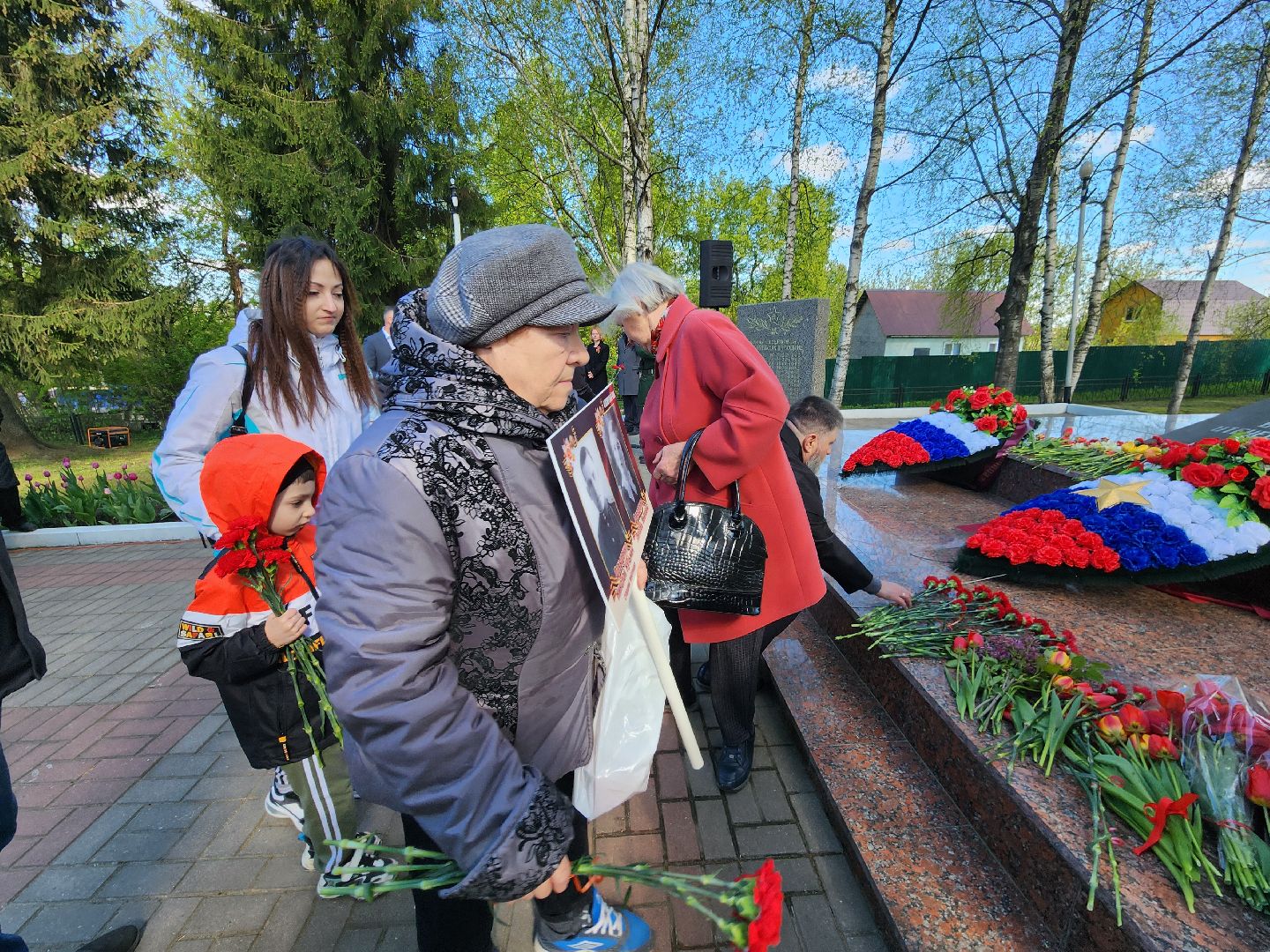 Чехов , микрорайон Венюково , обелиск, мемориал, возложение цветов , День Победы , возложение венков, торжественная церемония,