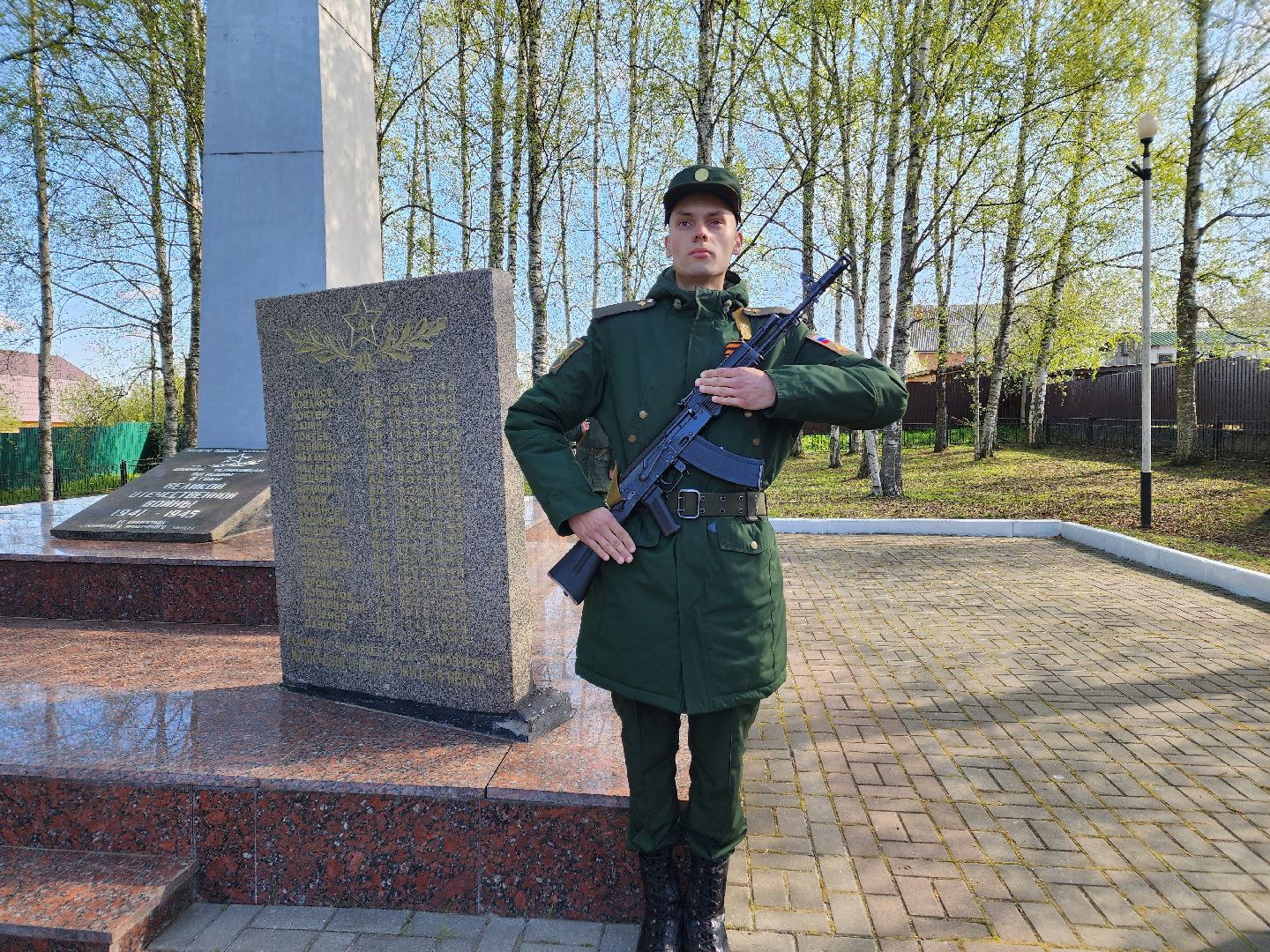 Чехов , микрорайон Венюково , обелиск, мемориал, возложение цветов , День Победы , возложение венков, торжественная церемония,