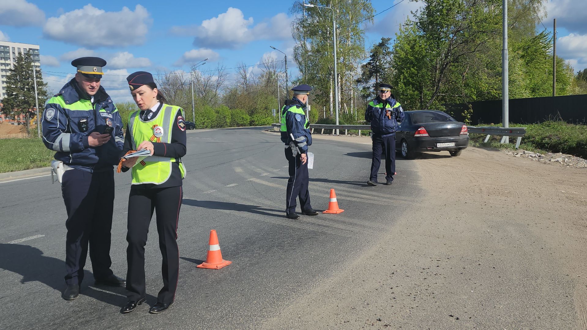 пушкино, госавтоинспекция, рейд детское кресло, рейд безопасности, 9 мая, георгиевская лента, световозвращатели,вертикалки,