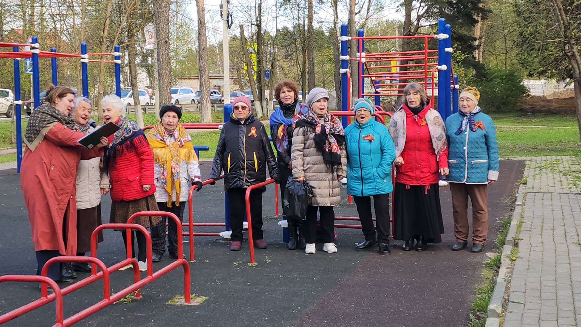 пушкинский округ, поселок,акция, песни победы, песни военных лет, жители,музыка под открытым небом,