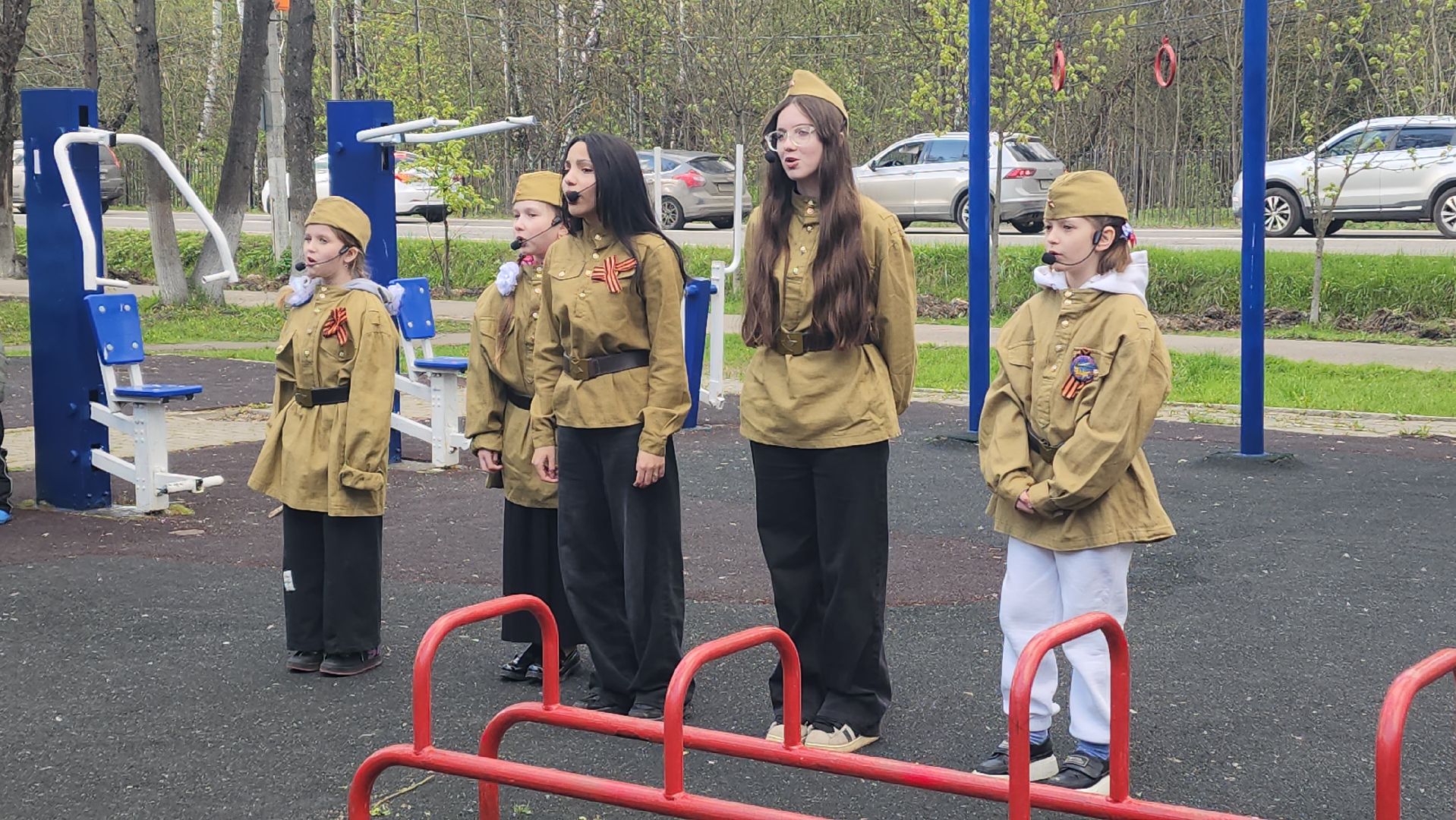 пушкинский округ, поселок,акция, песни победы, песни военных лет, жители,музыка под открытым небом,