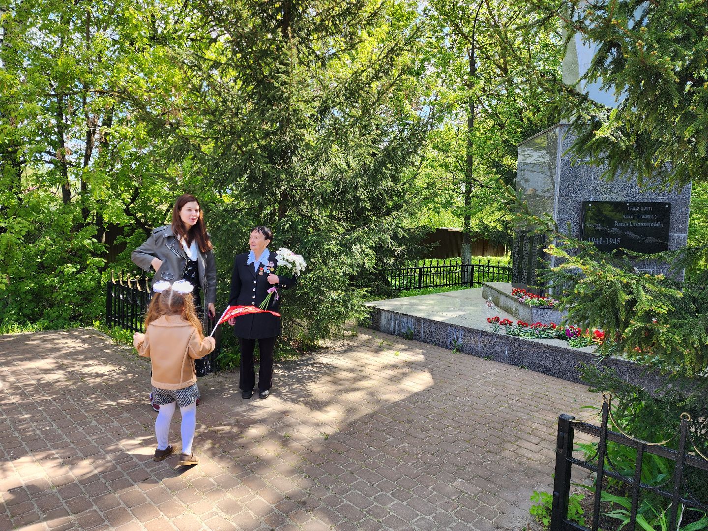 раменское, 9 мая, возложение цветов к мемориалу в сафоново,