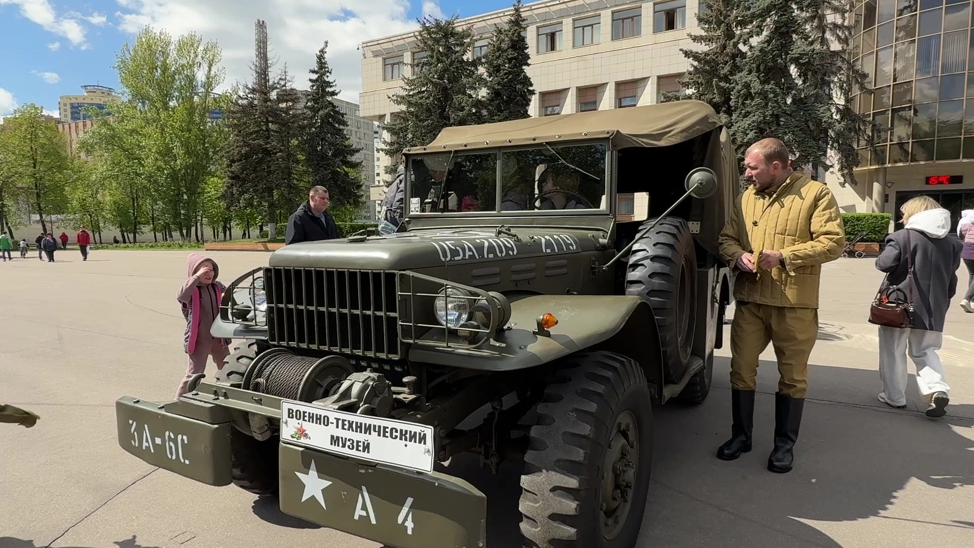 реутов, выставка военной техники, день победы,