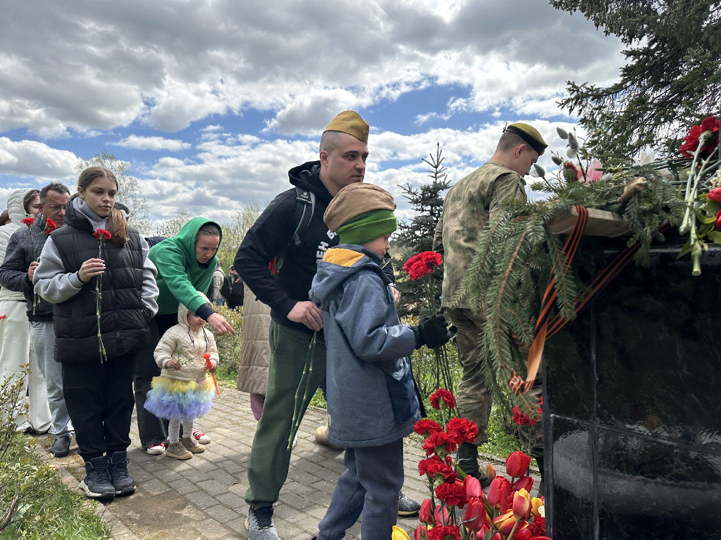 возложение цветов, 9 мая, день победы, мураново, пушкинский городской округ,