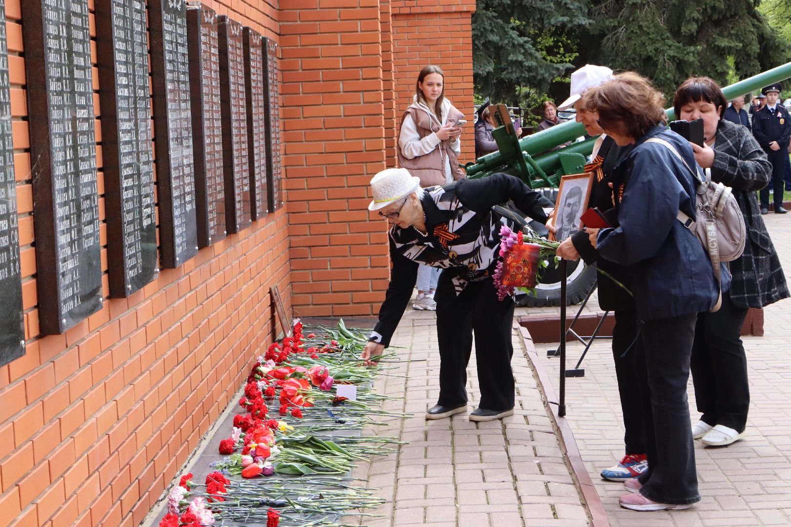 серебряные пруды, возложение, 9 мая, 80 лет победе,мемориал героям Великой Отечественной войны,
