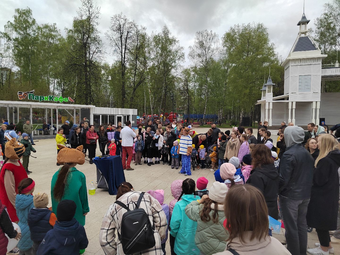 Пушкино, Пушкинский округ, парки Подмосковья, Пушкинские парки, дети, мыльные пузыри, 1 мая, МирТрудМай, весна в Подмосковье