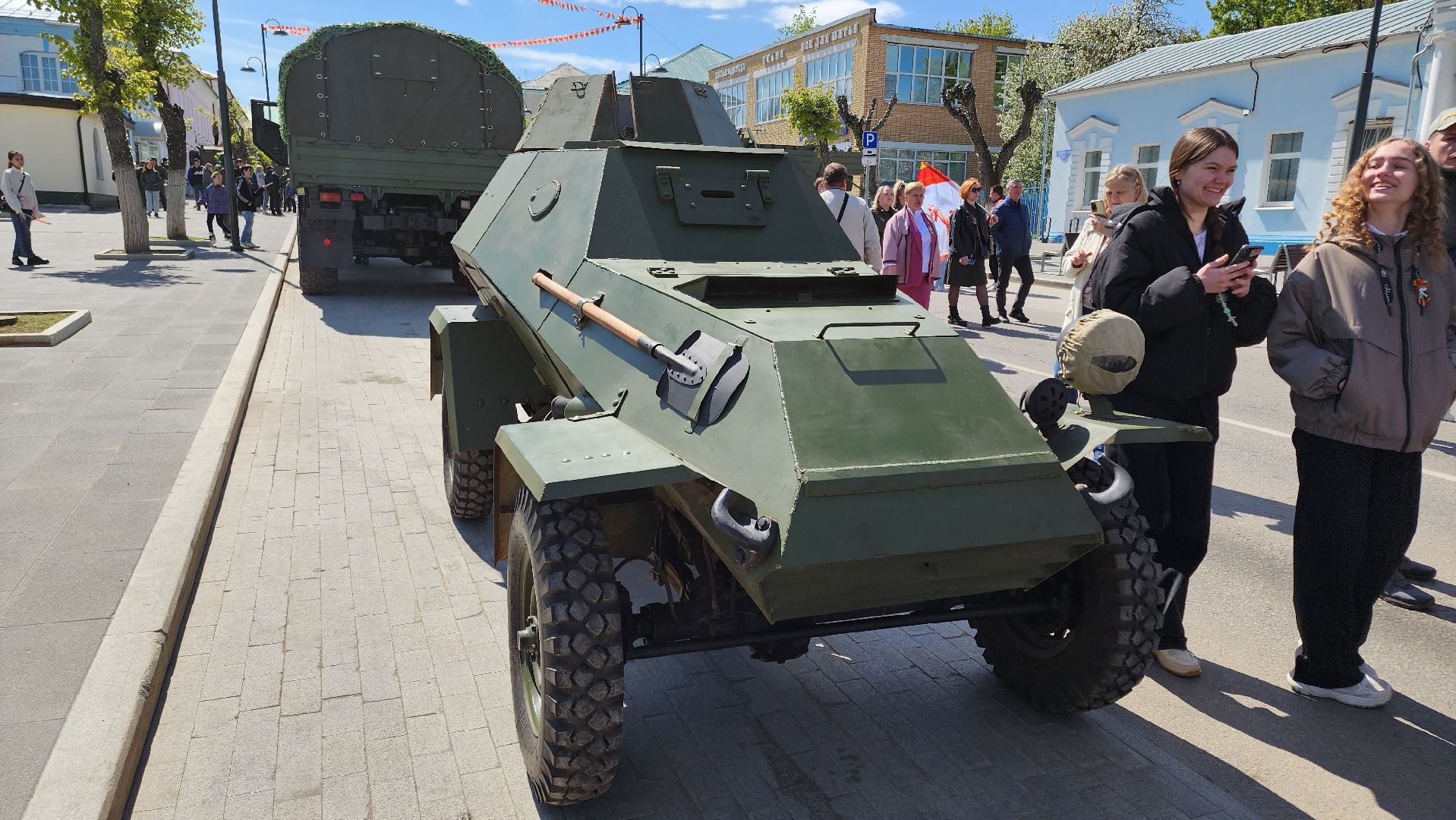 кашира, праздник , день победы, 9 мая, выставка военной техники,