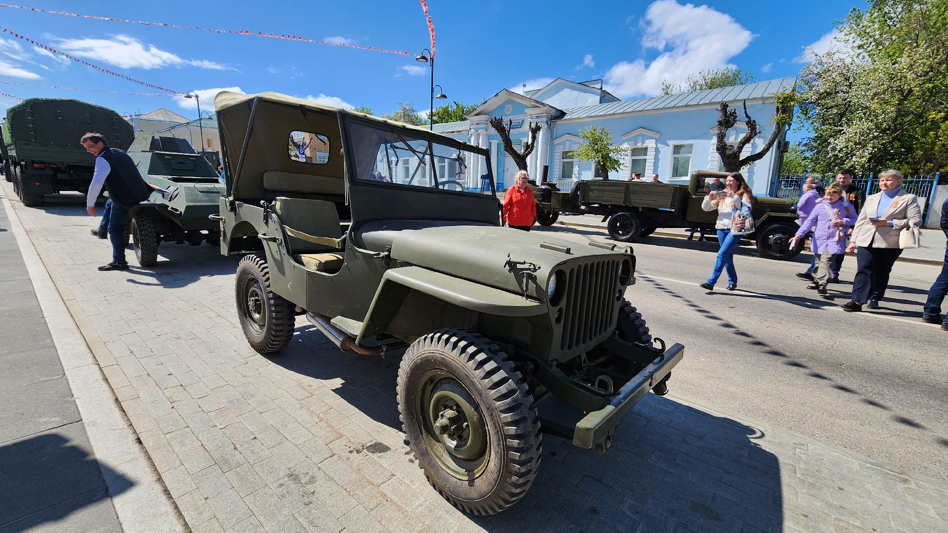 кашира, праздник , день победы, 9 мая, выставка военной техники,