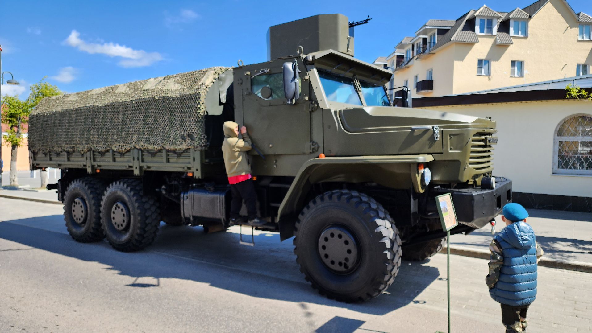 кашира, праздник , день победы, 9 мая, выставка военной техники,