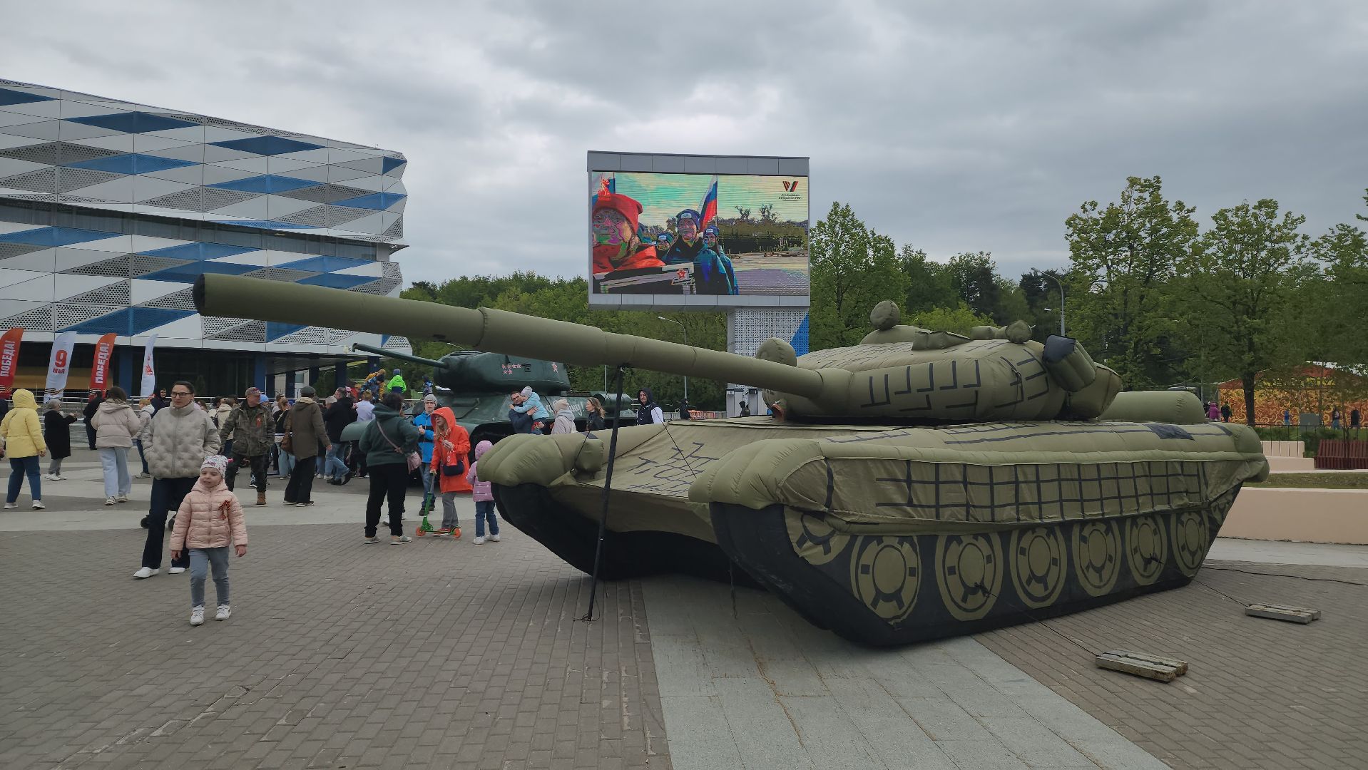день победы, красногорск, выставка военной техники,