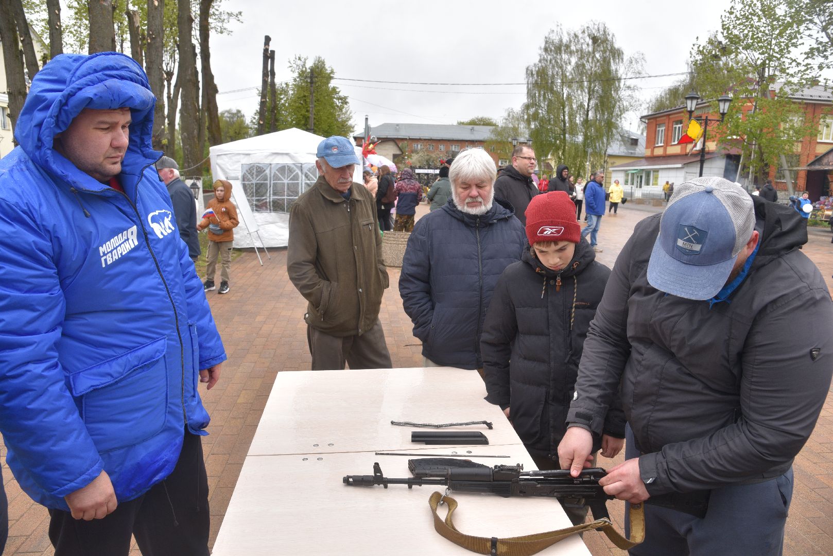 лотошино, день победы, мастер-класс, сборка автомата,