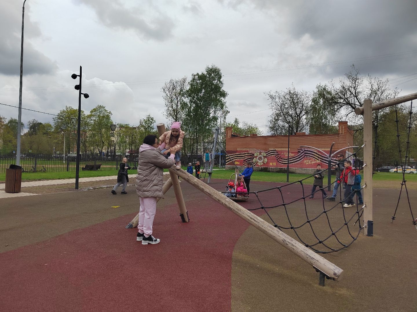 Пушкино, дети, парки Подмосковья, Пушкинские парки, 1 мая