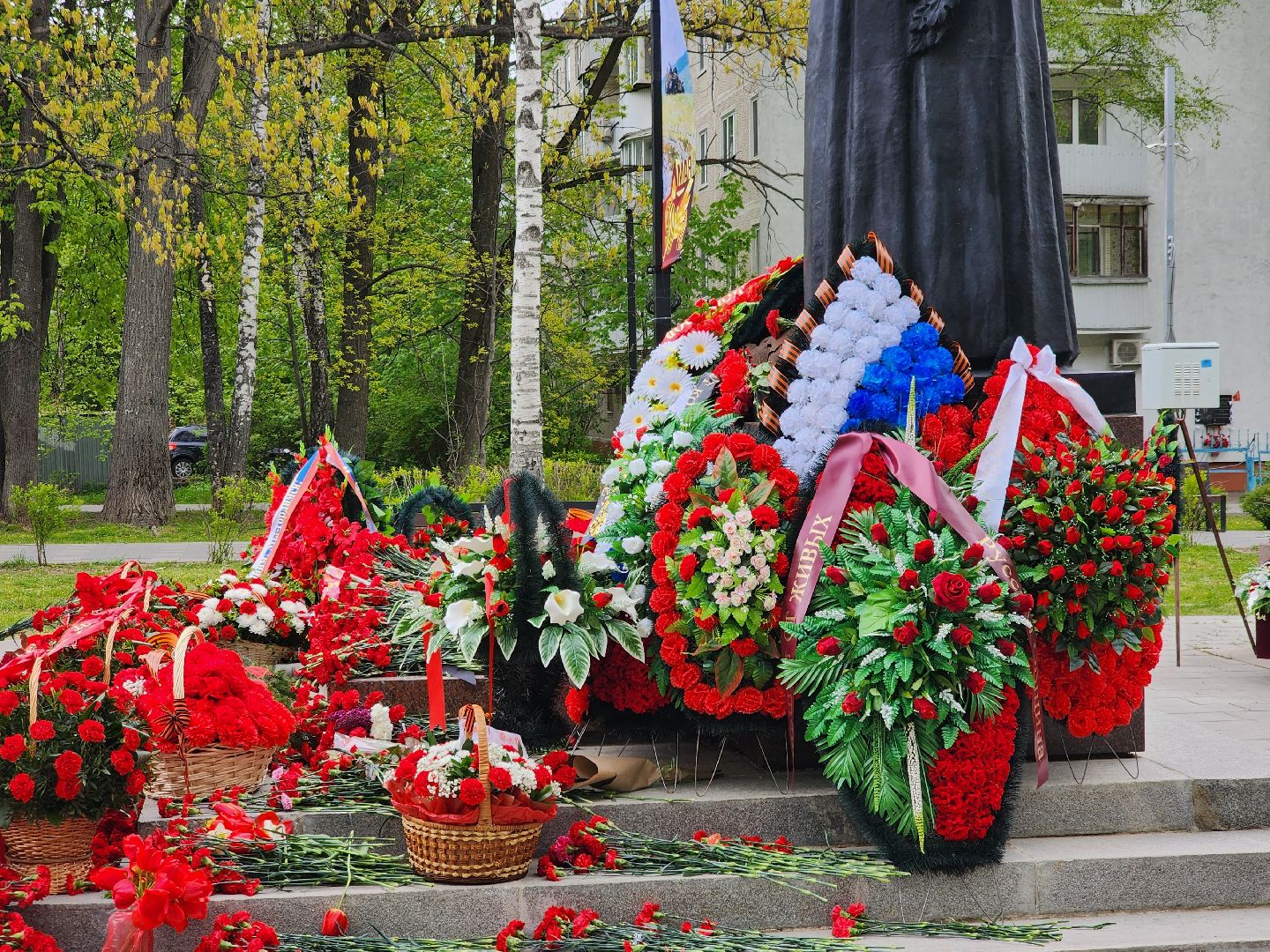 долгопрудный, ассоциация многодетных семей, Союз помощи многодетным и приемным семьям Мы, реутов, свеча памяти во власихе, мемориал скорбящая мать,