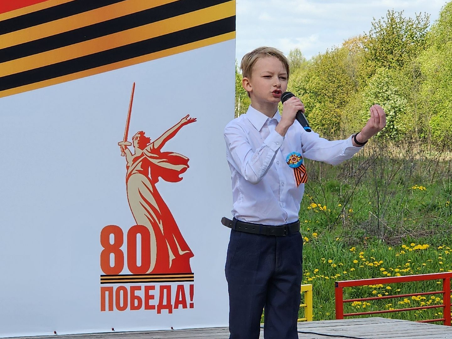 Чехов, городской парк, праздничная программа, культурно-массовые мероприятия, анимация, конкурсы, игры, песни и танцы, чтение стихов, концерт, мастер-классы, полевая кухня, фотозоны, День Победы,