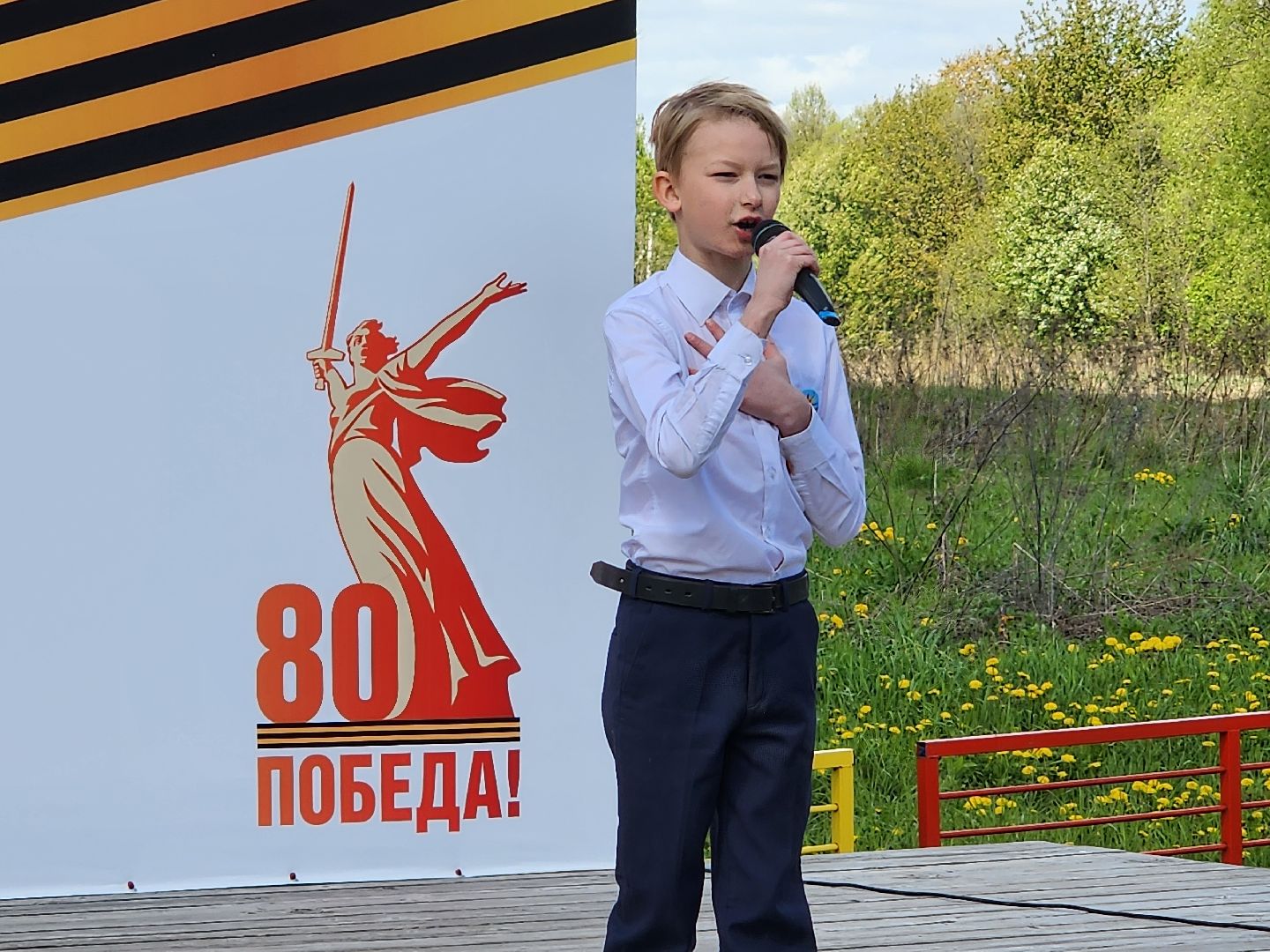 Чехов, городской парк, праздничная программа, культурно-массовые мероприятия, анимация, конкурсы, игры, песни и танцы, чтение стихов, концерт, мастер-классы, полевая кухня, фотозоны, День Победы,