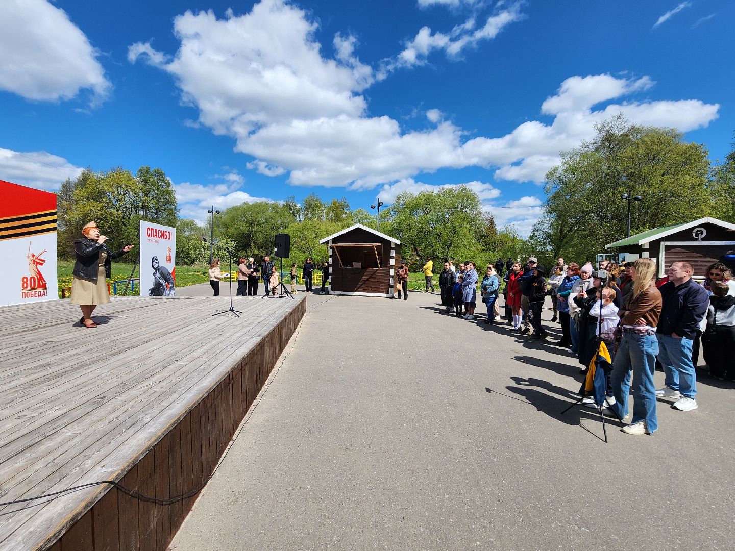 Чехов, городской парк, праздничная программа, культурно-массовые мероприятия, анимация, конкурсы, игры, песни и танцы, чтение стихов, концерт, мастер-классы, полевая кухня, фотозоны, День Победы,
