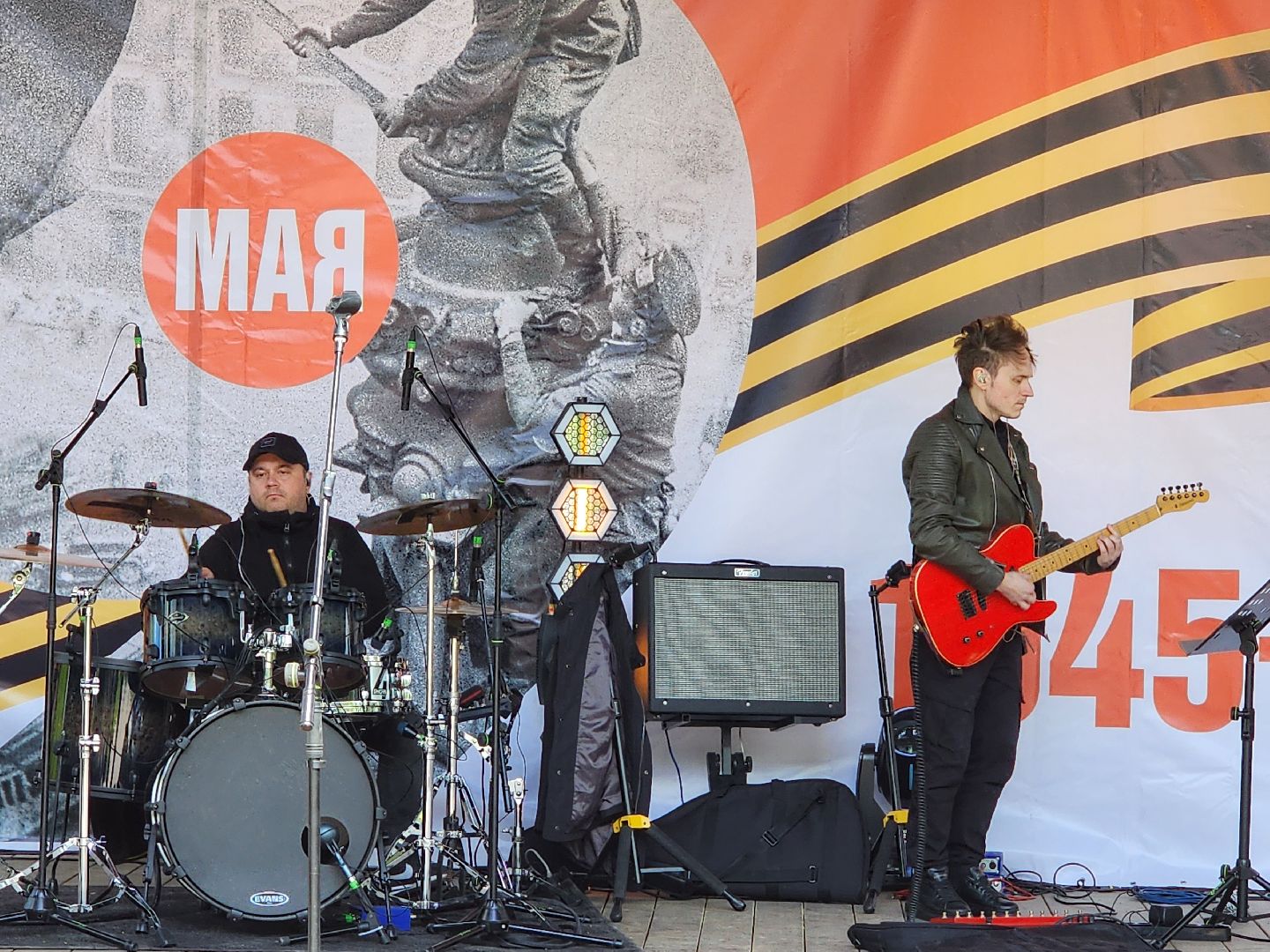 Чехов, городской парк, праздничная программа, культурно-массовые мероприятия, анимация, конкурсы, игры, песни и танцы, чтение стихов, концерт, мастер-классы, полевая кухня, фотозоны, День Победы,