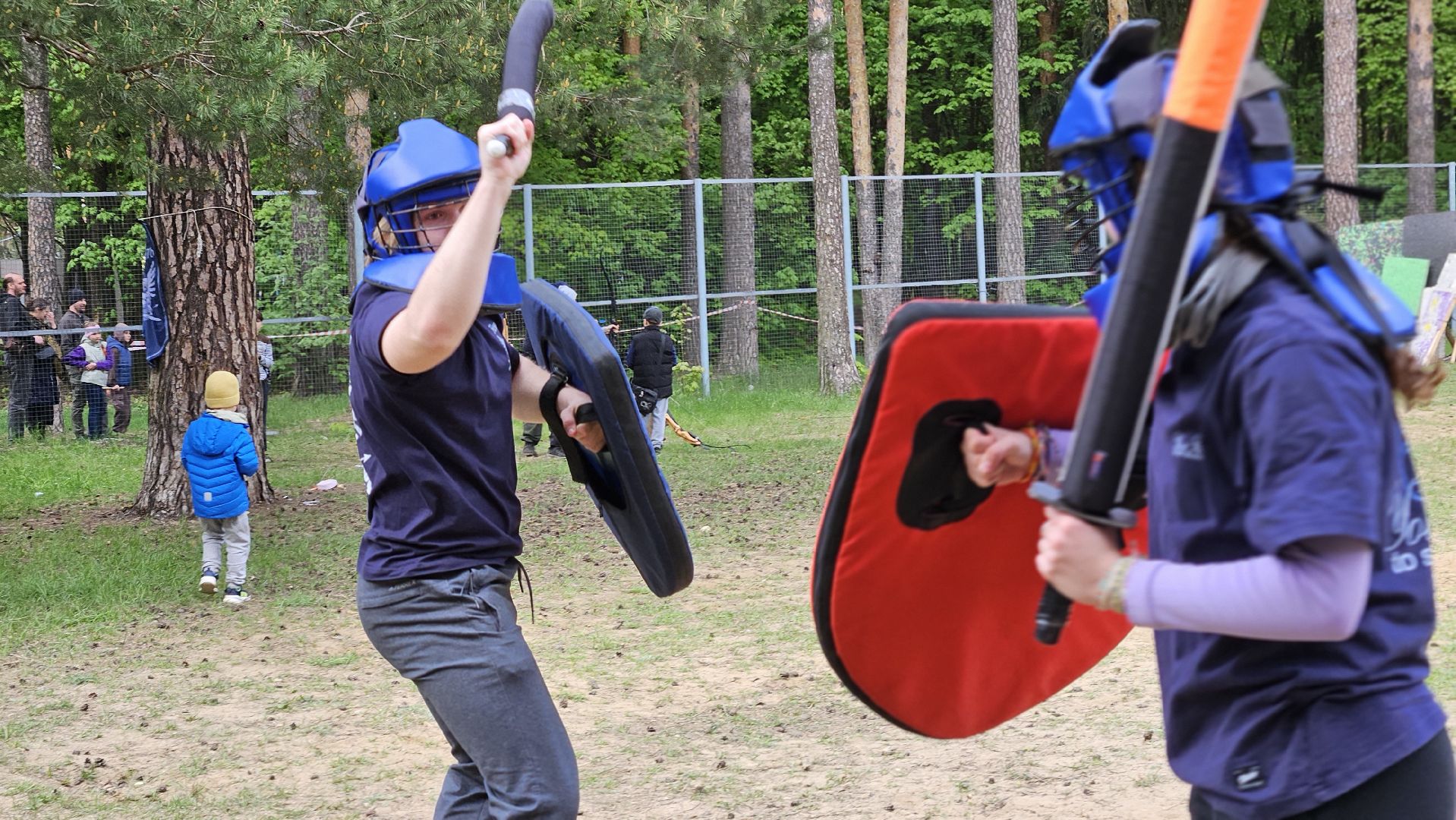 бой на мечах, стрельба из лука, жуковский, парк, 9 мая,