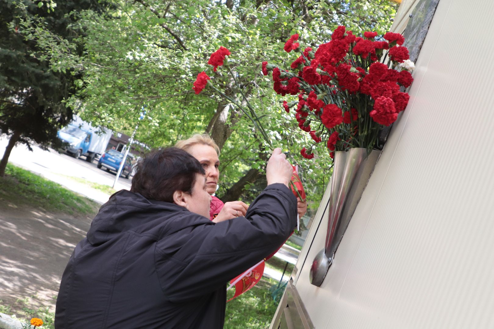 лыткарино, общество, патриотизм, звезда израненная, день победы, мемориальные доски, возложение цветов,