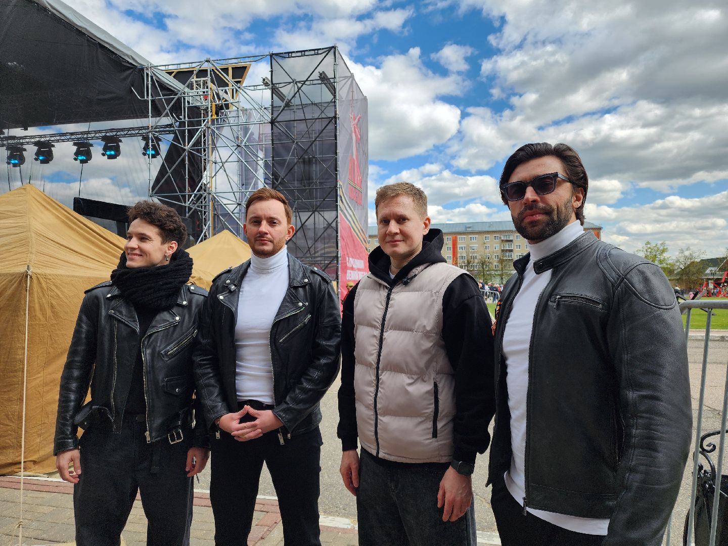 сергиев посад, 9 мая, 80-летие победы, группа пятеро, концерт,