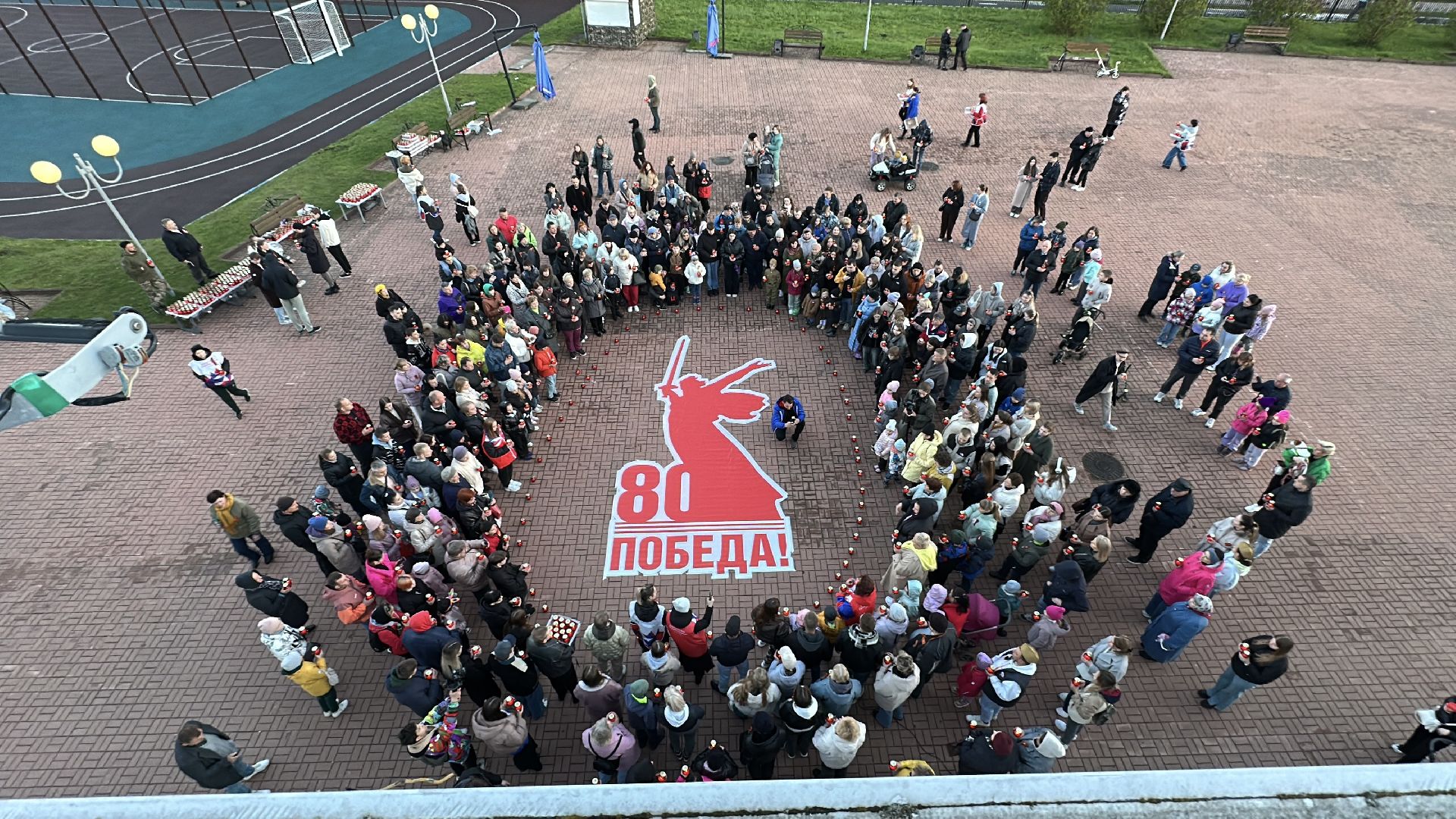 клин, день победы, огни победы, родина мать из свечей,