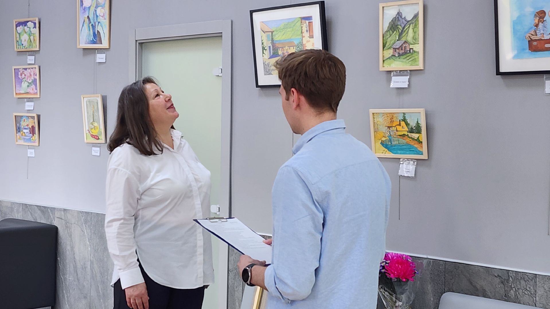 истра, культура, библиотека, вернисаж,