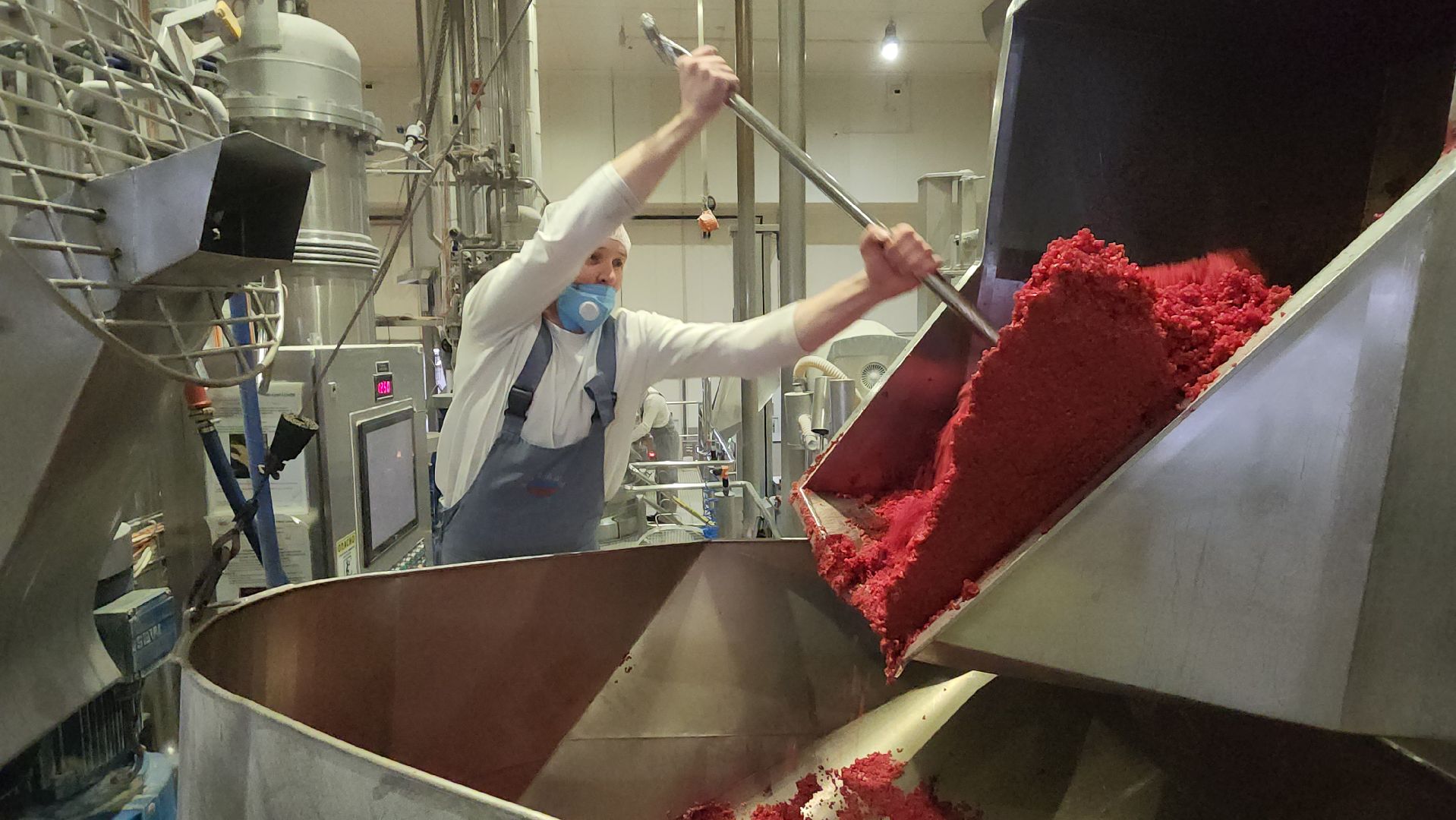 серпухов, завод фруктовых наполнителей, мастер смены на заводе, экономика, производство пищевых продуктов, улица фестивальная,