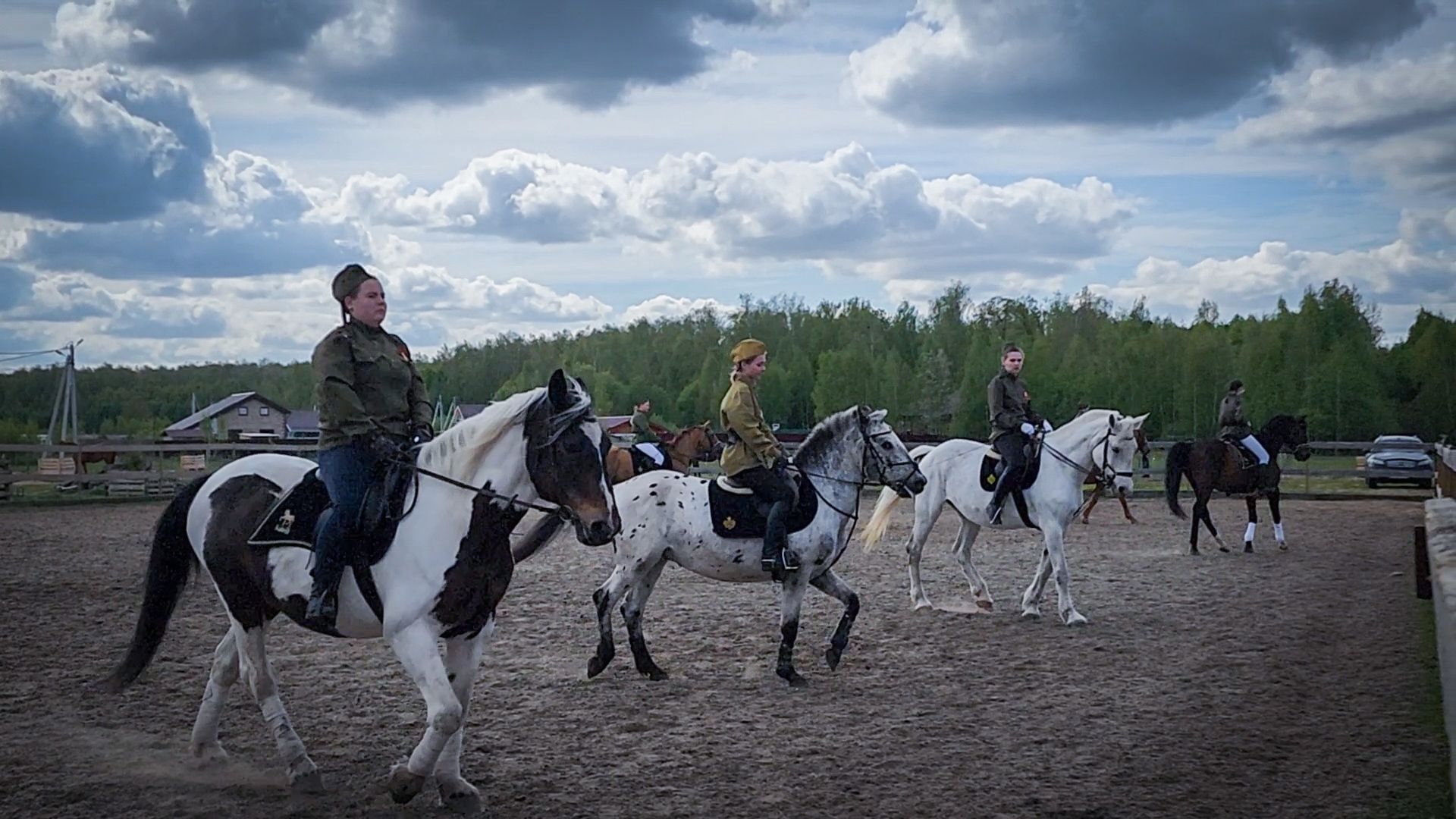 раменский округ , деревня салтыково, конный клуб салтыково, дети, лошади ,