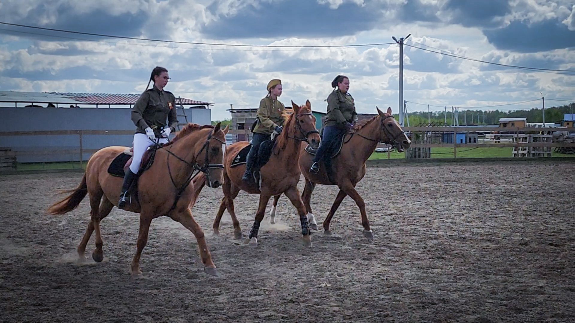 раменский округ , деревня салтыково, конный клуб салтыково, дети, лошади ,