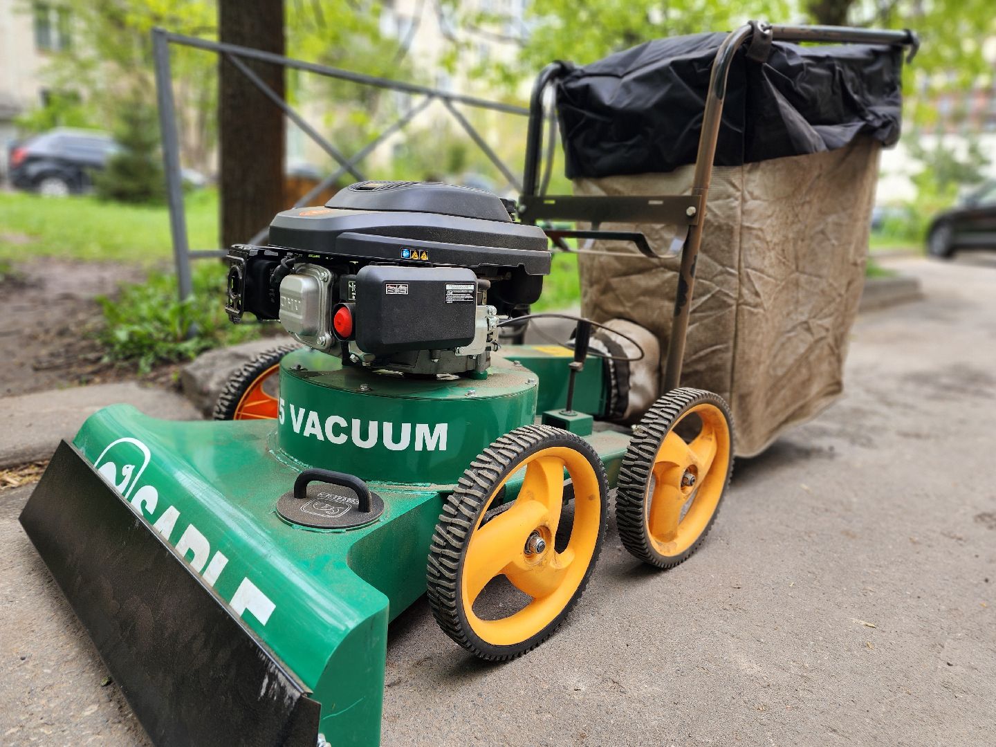 фрязино, уборка улиц, новая техника, уборка дворов, мбу городское хозяйство,