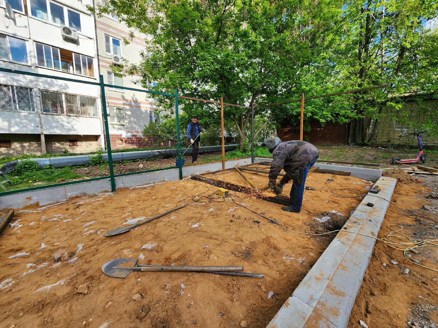 Чехов, улица Чехова, контейнерная площадка, капитальный  ремонт, реконструкция, расширение, обновление, крыша, новое ограждение, бункер для КГО, крупногабаритные отходы,