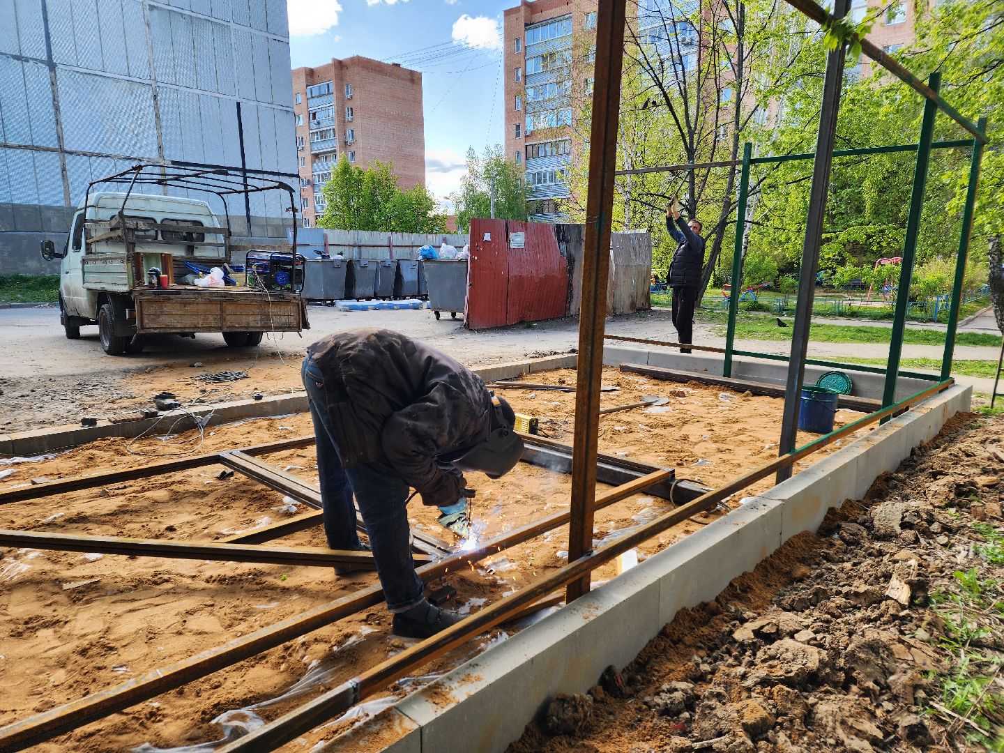 Чехов, улица Чехова, контейнерная площадка, капитальный  ремонт, реконструкция, расширение, обновление, крыша, новое ограждение, бункер для КГО, крупногабаритные отходы,