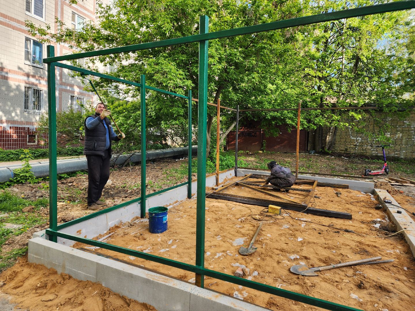 Чехов, улица Чехова, контейнерная площадка, капитальный  ремонт, реконструкция, расширение, обновление, крыша, новое ограждение, бункер для КГО, крупногабаритные отходы,