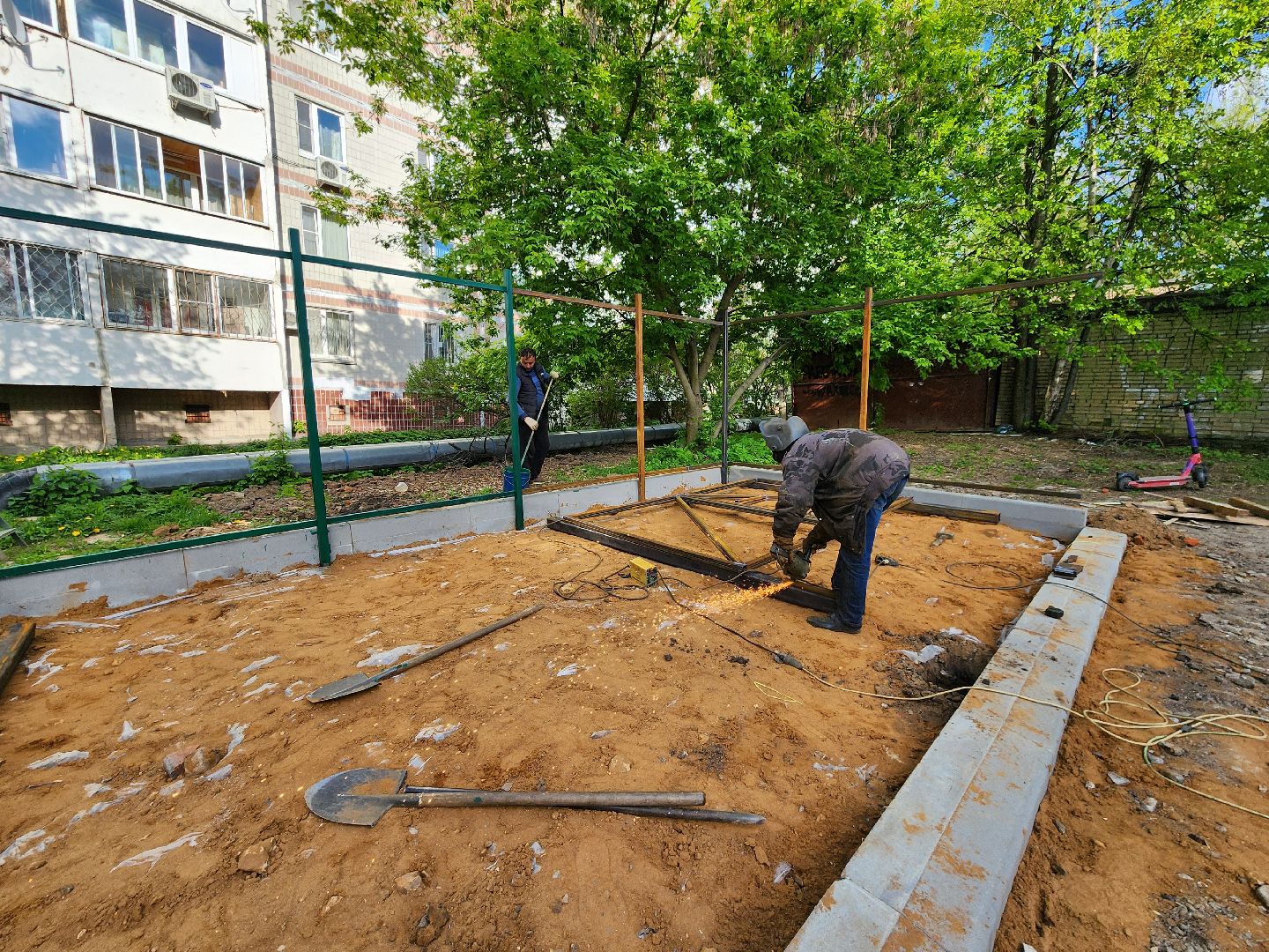 Чехов, улица Чехова, контейнерная площадка, капитальный  ремонт, реконструкция, расширение, обновление, крыша, новое ограждение, бункер для КГО, крупногабаритные отходы,