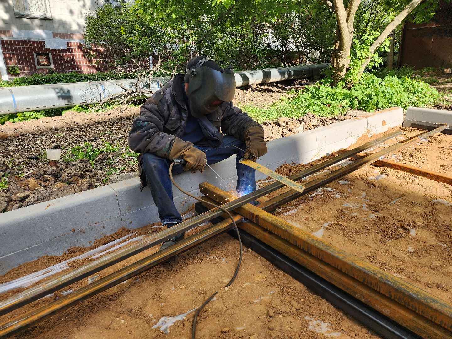 Чехов, улица Чехова, контейнерная площадка, капитальный  ремонт, реконструкция, расширение, обновление, крыша, новое ограждение, бункер для КГО, крупногабаритные отходы,