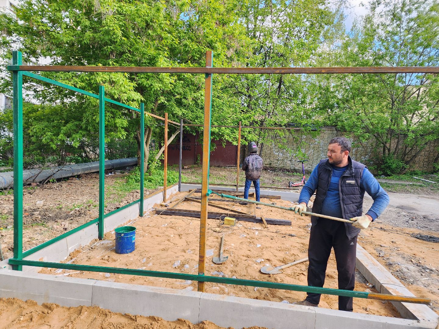 Чехов, улица Чехова, контейнерная площадка, капитальный  ремонт, реконструкция, расширение, обновление, крыша, новое ограждение, бункер для КГО, крупногабаритные отходы,