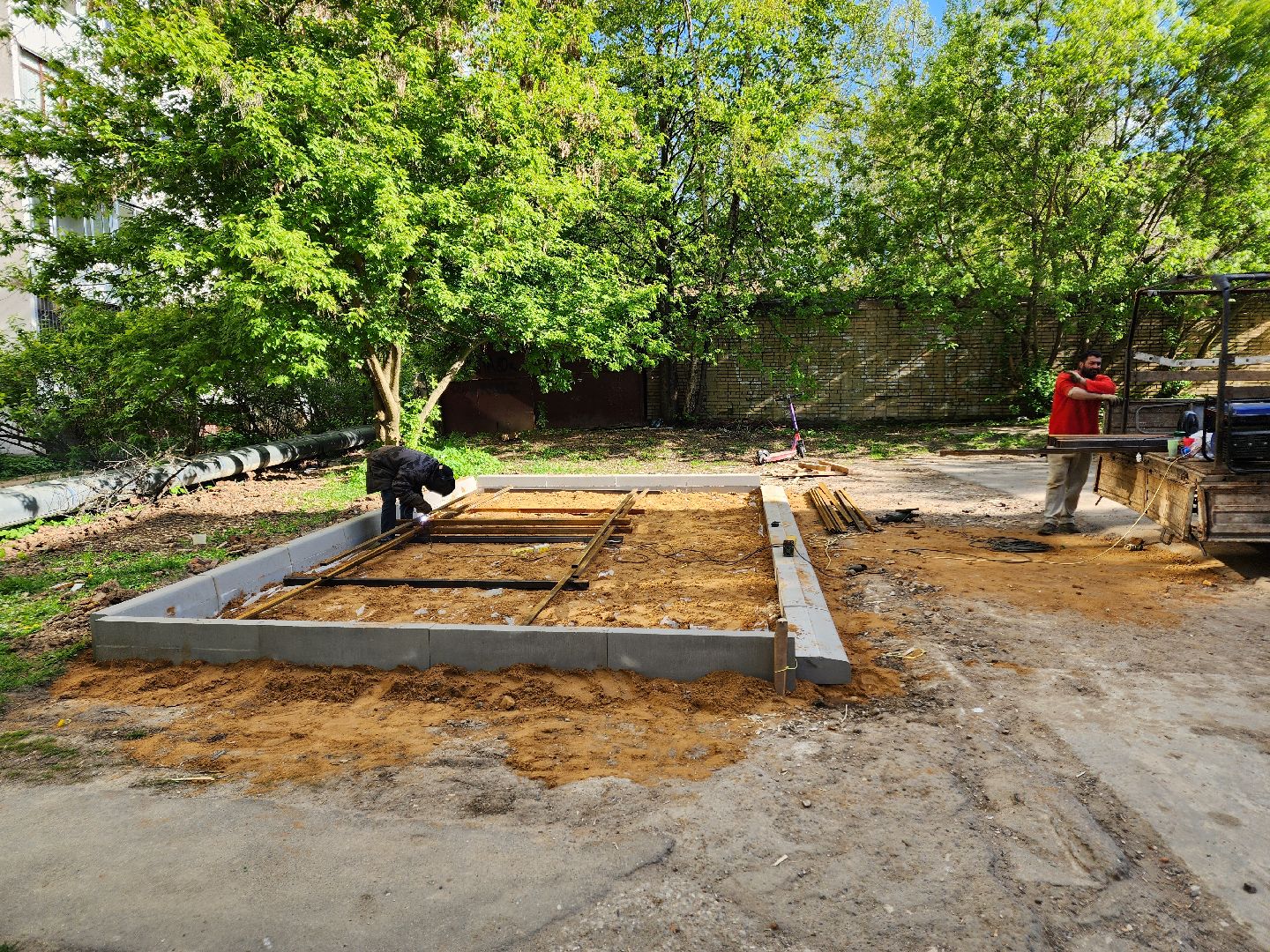 Чехов, улица Чехова, контейнерная площадка, капитальный  ремонт, реконструкция, расширение, обновление, крыша, новое ограждение, бункер для КГО, крупногабаритные отходы,