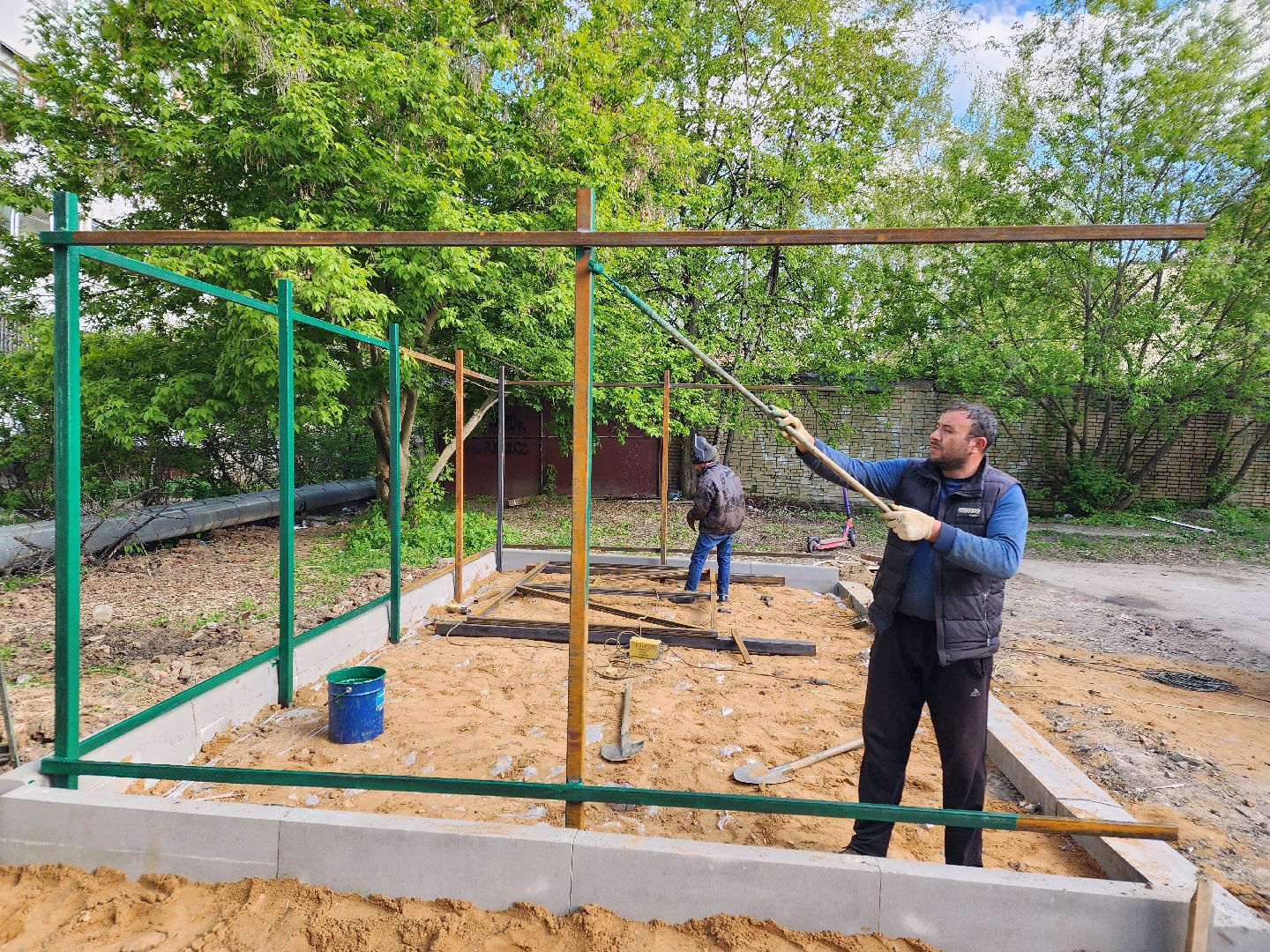 Чехов, улица Чехова, контейнерная площадка, капитальный  ремонт, реконструкция, расширение, обновление, крыша, новое ограждение, бункер для КГО, крупногабаритные отходы,