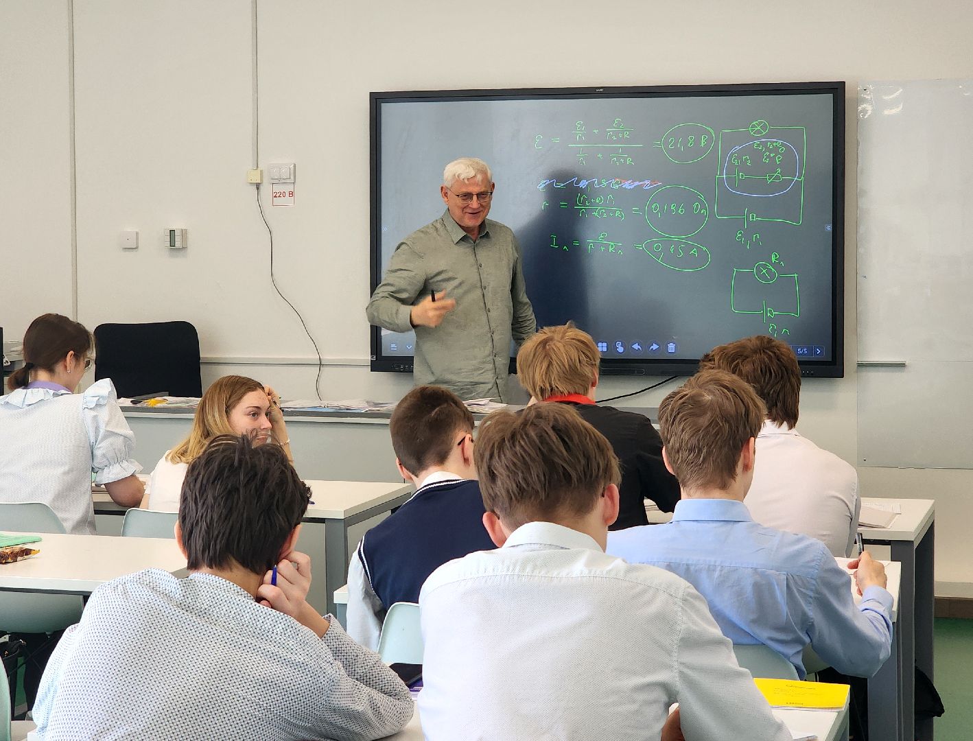 дубна, лицей кадышевского, образование, всероссийская олимпиада школьников, физика, астрономия,