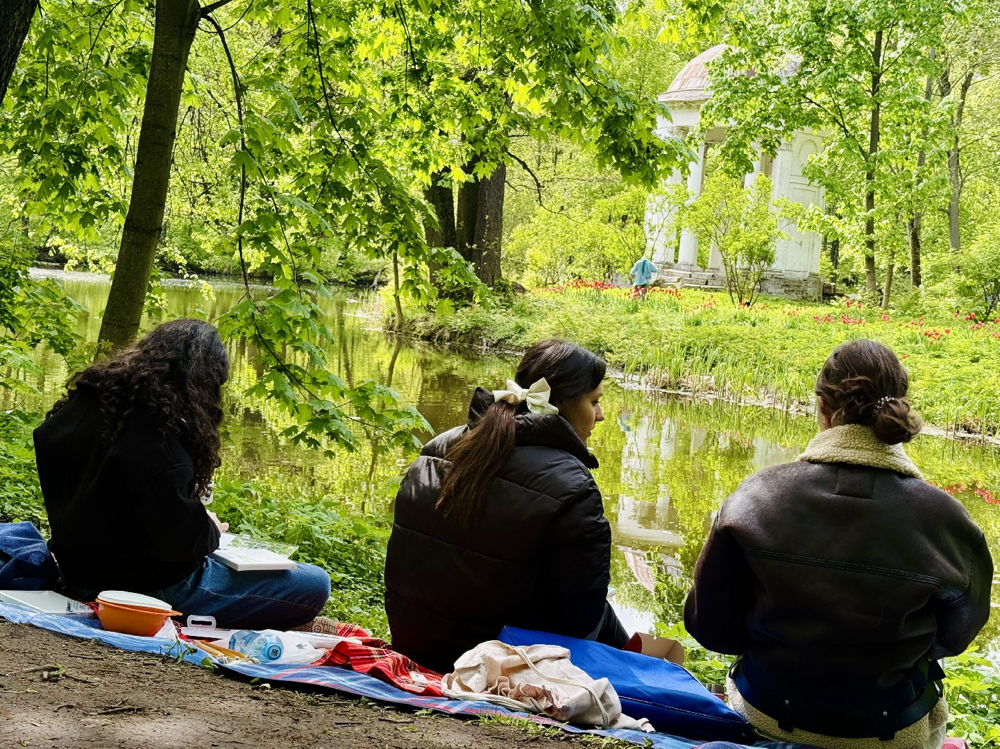 раменское , усадьба быково, пленэр, тюльпаны, достопримечательности,
