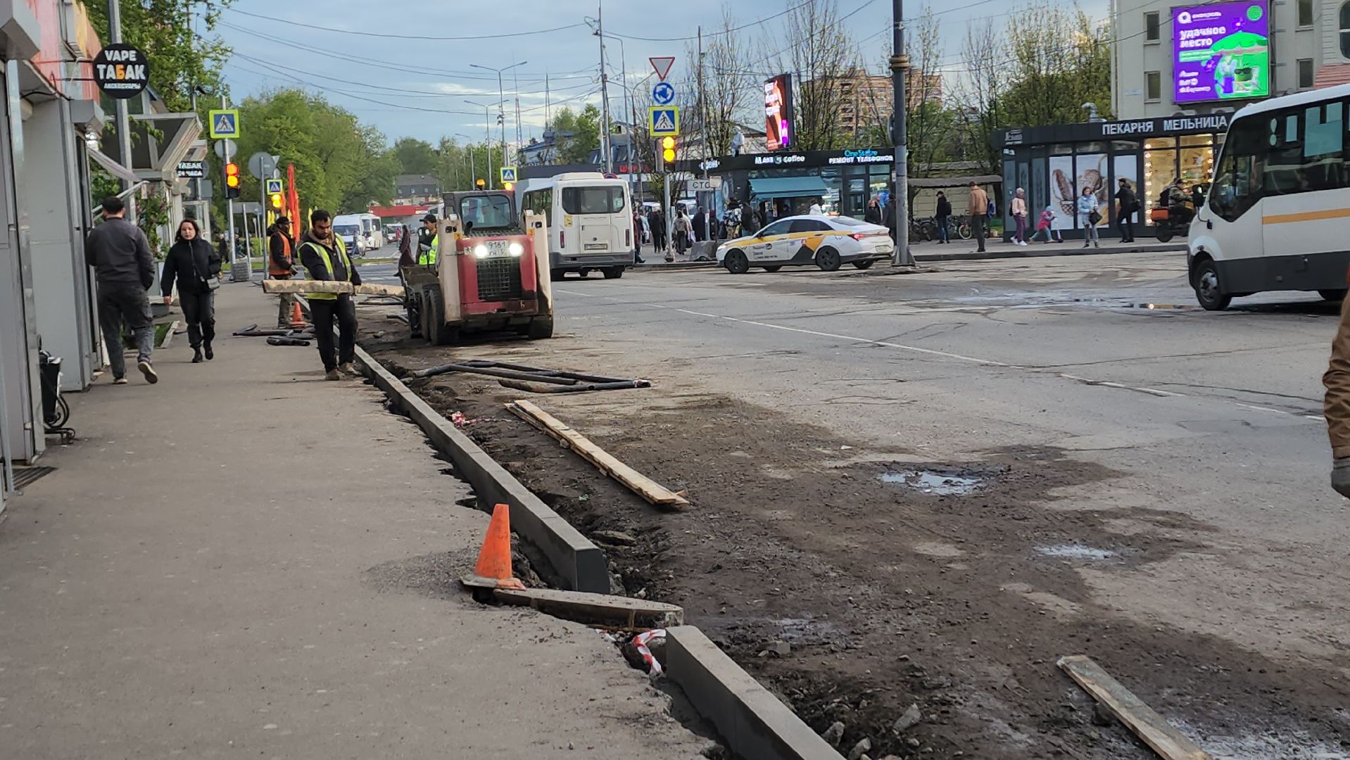пушкинский округ, пушкино, привокзальная площадь, дорожный ремонт, ремонт дорожного покрытия, опалубка, бордюрный камень,дороги подмосковья,